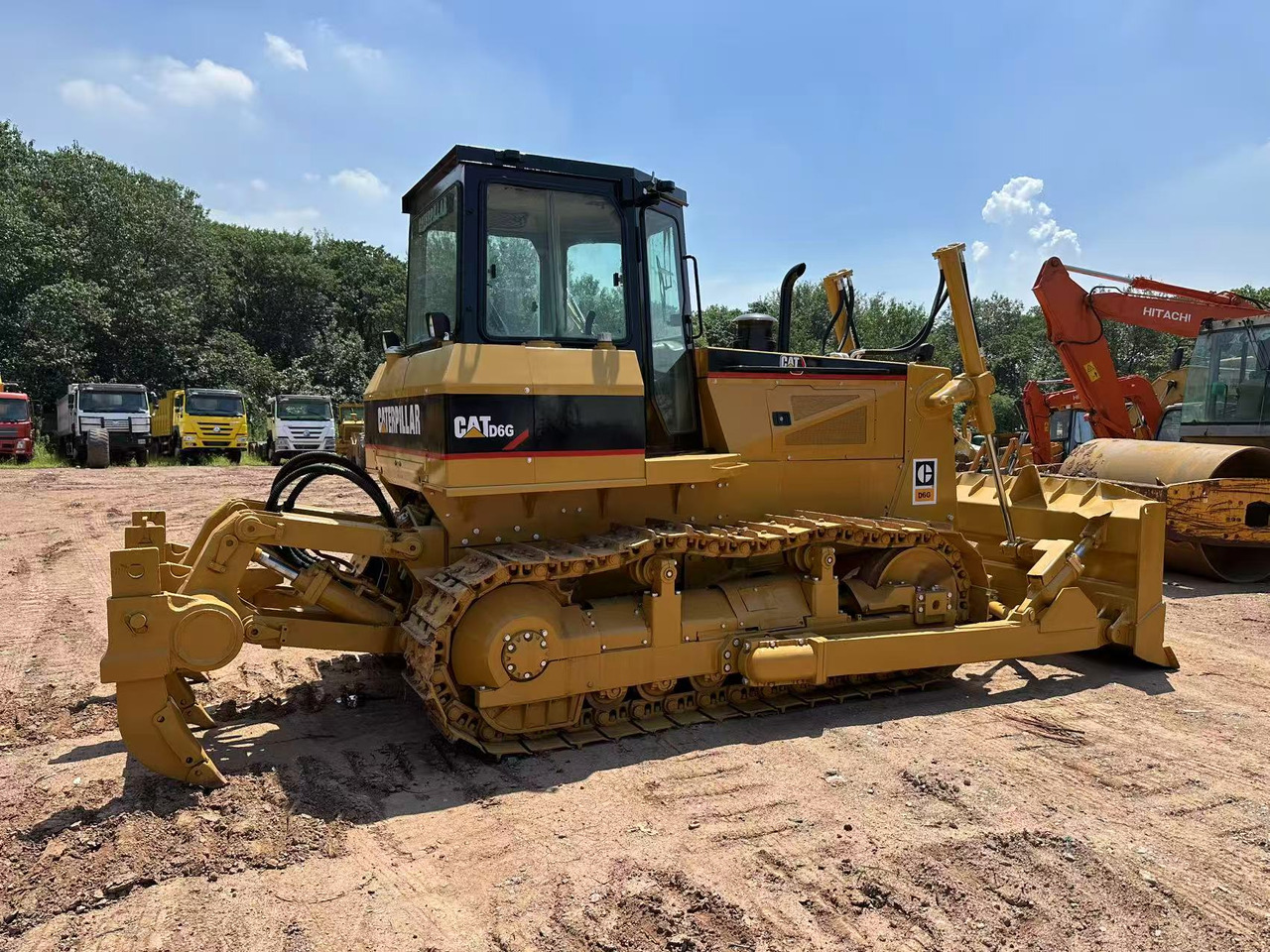 CAT D6G - Buldózer: 5 kép. CAT D6G - Buldózer: 5 kép.