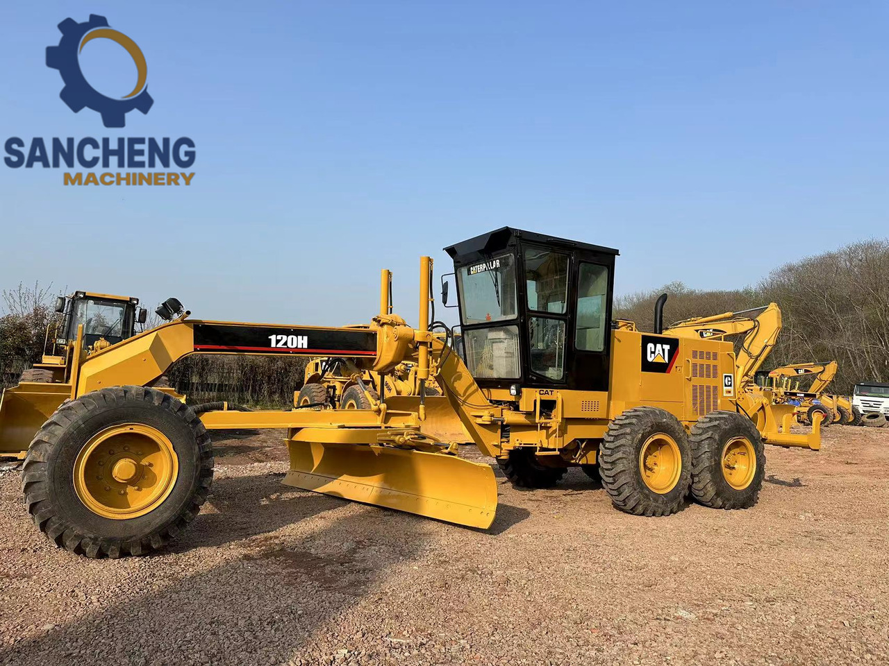 CATERPILLAR 120H - Gréder: 3 kép. CATERPILLAR 120H - Gréder: 3 kép.