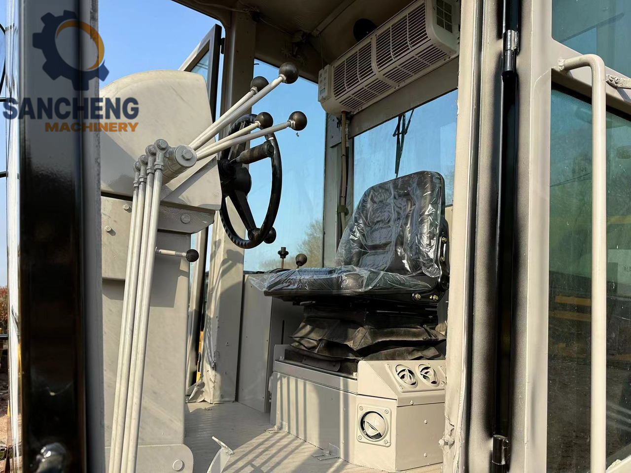 CATERPILLAR 120H - Gréder: 5 kép. CATERPILLAR 120H - Gréder: 5 kép.