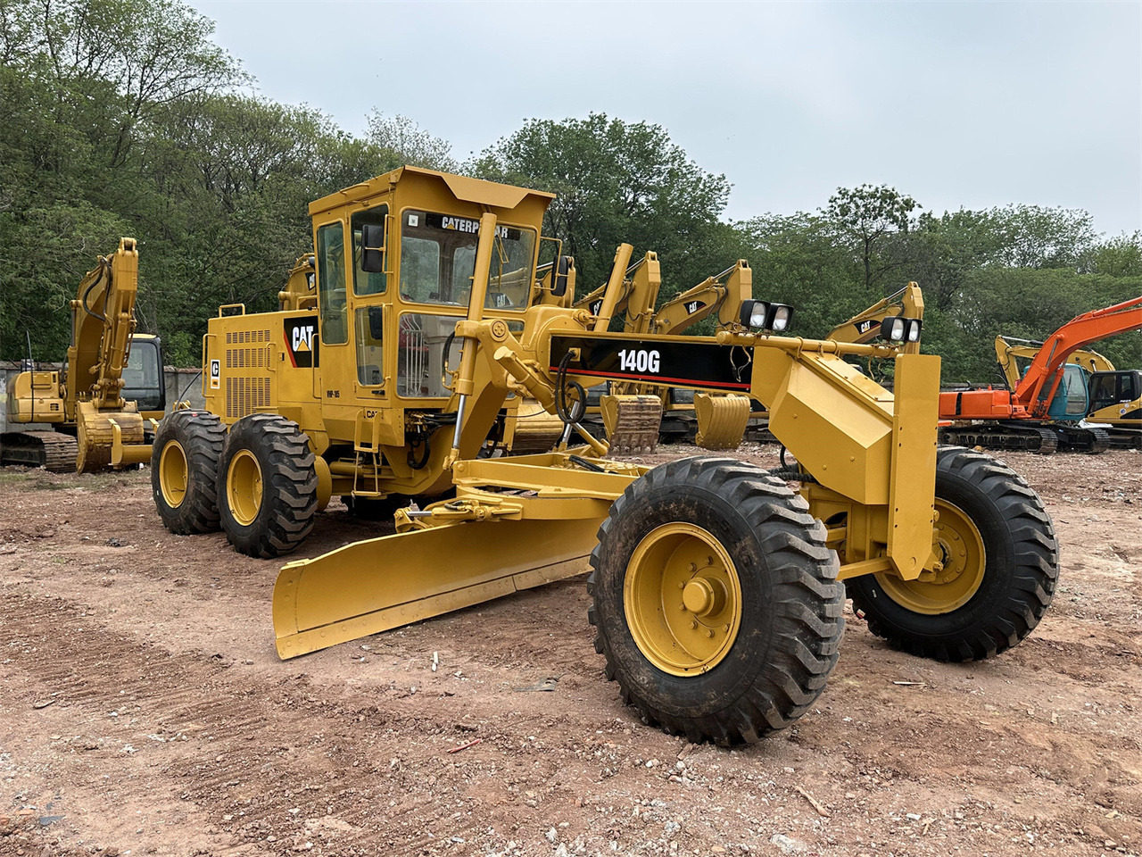 CATERPILLAR 140G - Gréder: 1 kép. CATERPILLAR 140G - Gréder: 1 kép.