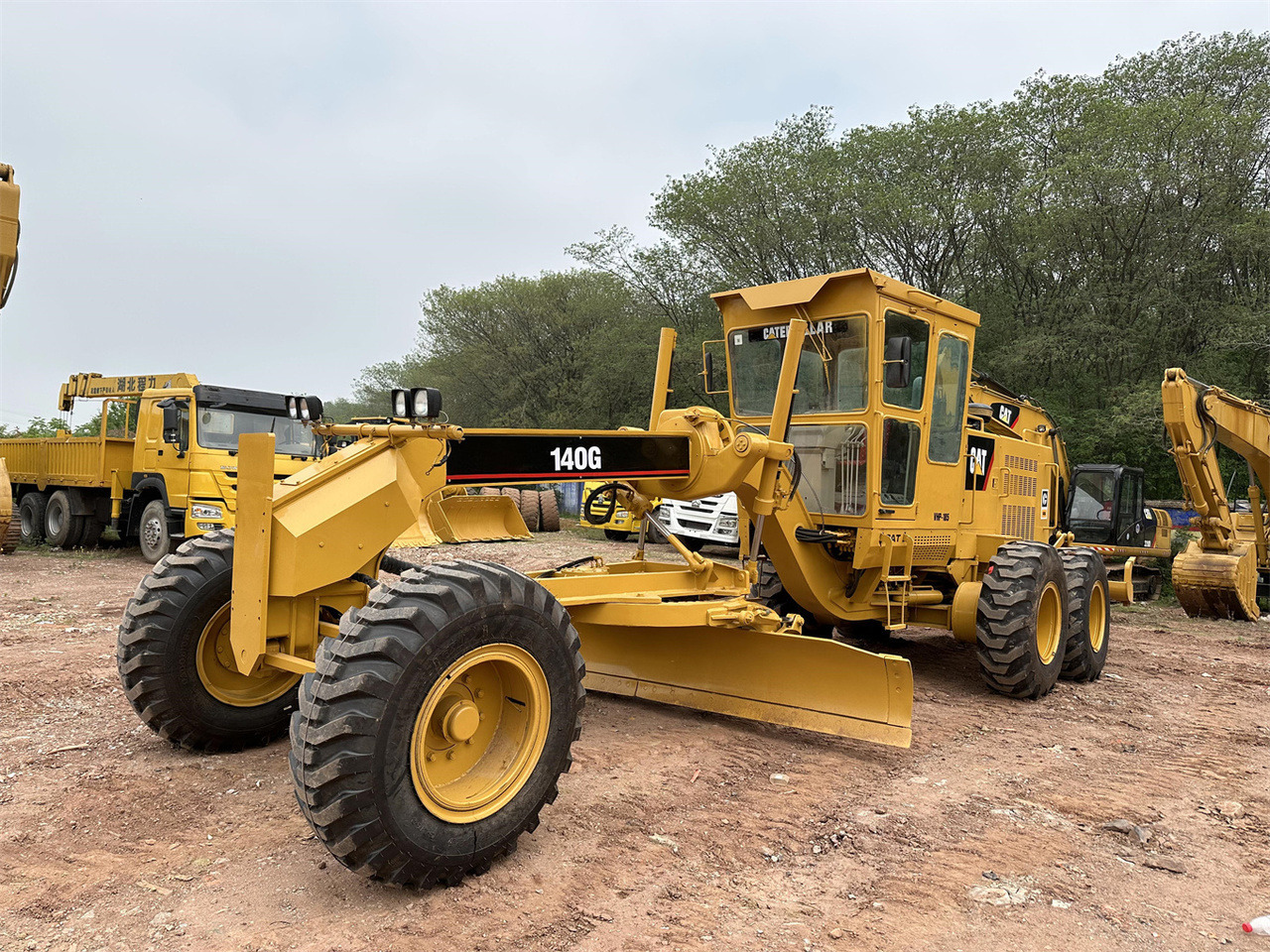 CATERPILLAR 140G - Gréder: 3 kép. CATERPILLAR 140G - Gréder: 3 kép.