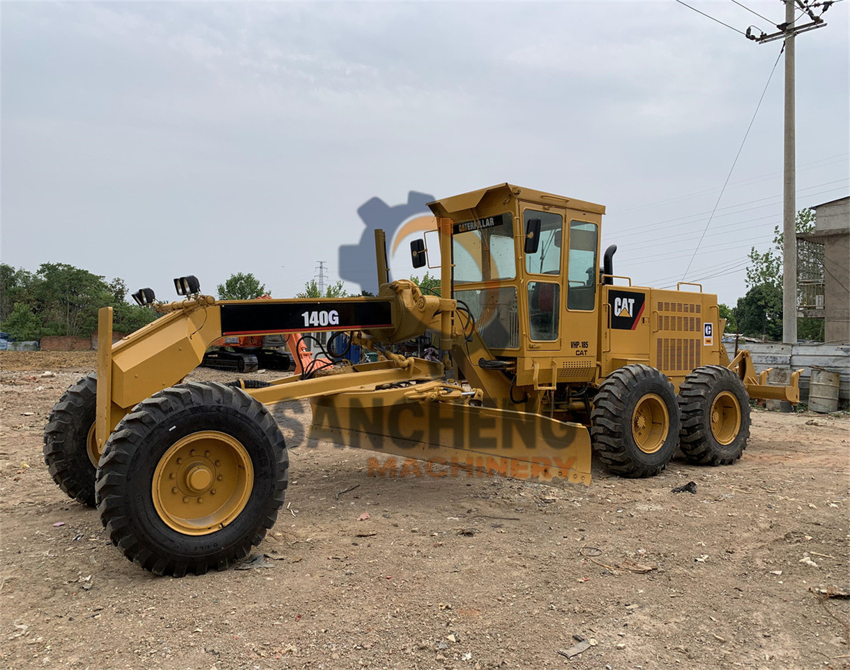 CATERPILLAR 140G - Gréder: 2 kép. CATERPILLAR 140G - Gréder: 2 kép.