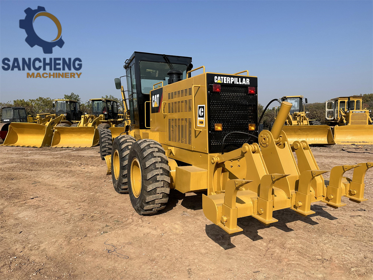 CATERPILLAR 140H - Gréder: 3 kép. CATERPILLAR 140H - Gréder: 3 kép.