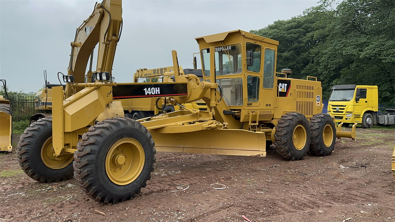 CATERPILLAR 140H - Gréder: 1 kép. CATERPILLAR 140H - Gréder: 1 kép.