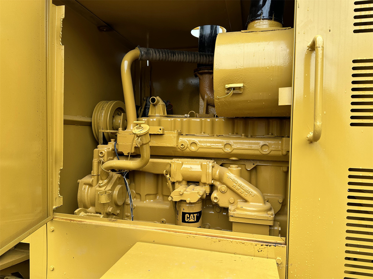 Gréder CATERPILLAR 140H: 9 kép.