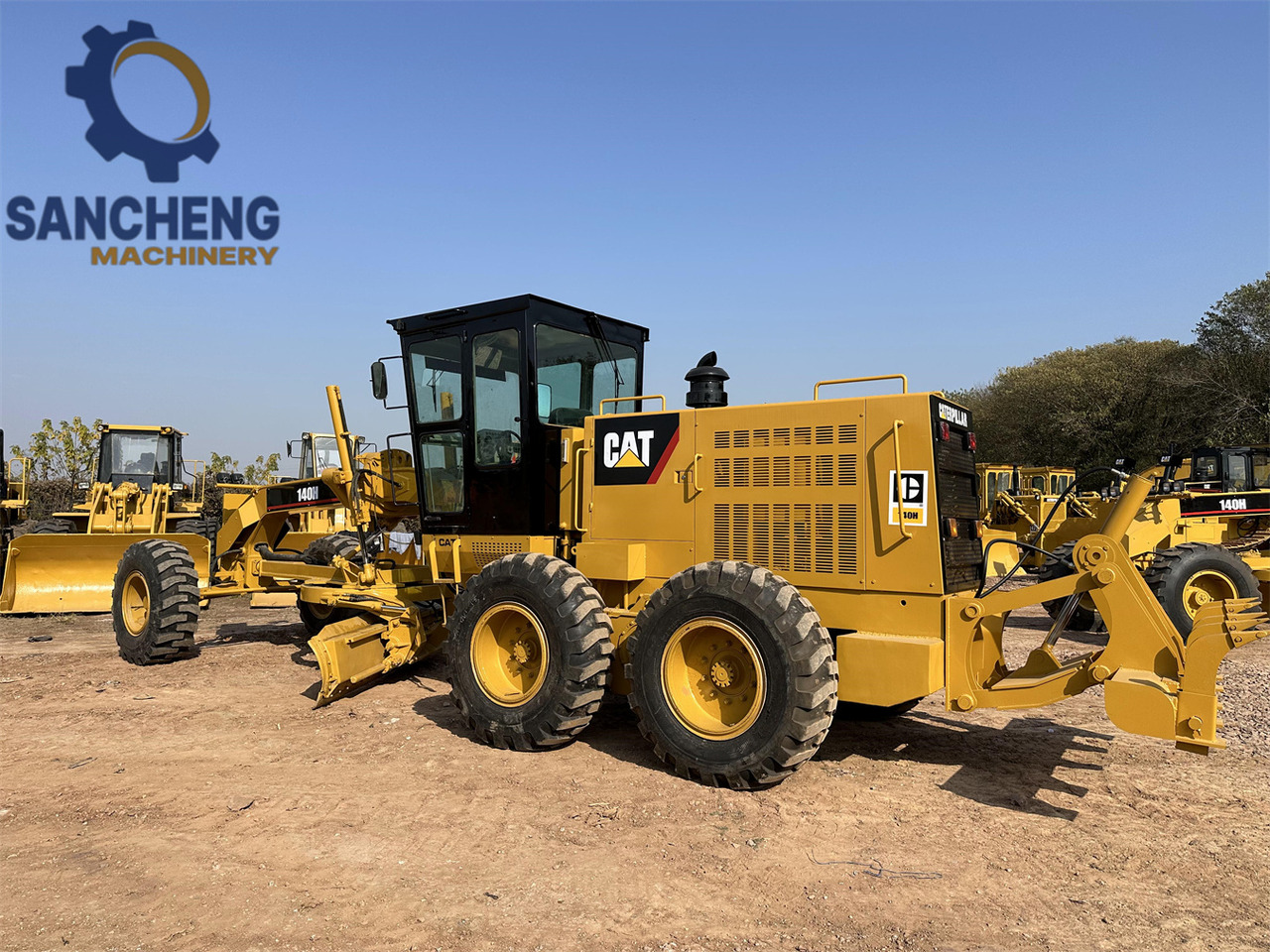 CATERPILLAR 140H - Gréder: 2 kép. CATERPILLAR 140H - Gréder: 2 kép.