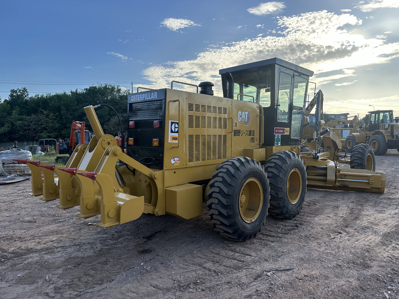 Gréder CATERPILLAR 140K: 7 kép.