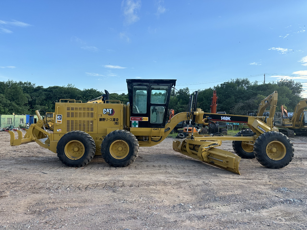 Gréder CATERPILLAR 140K: 6 kép.