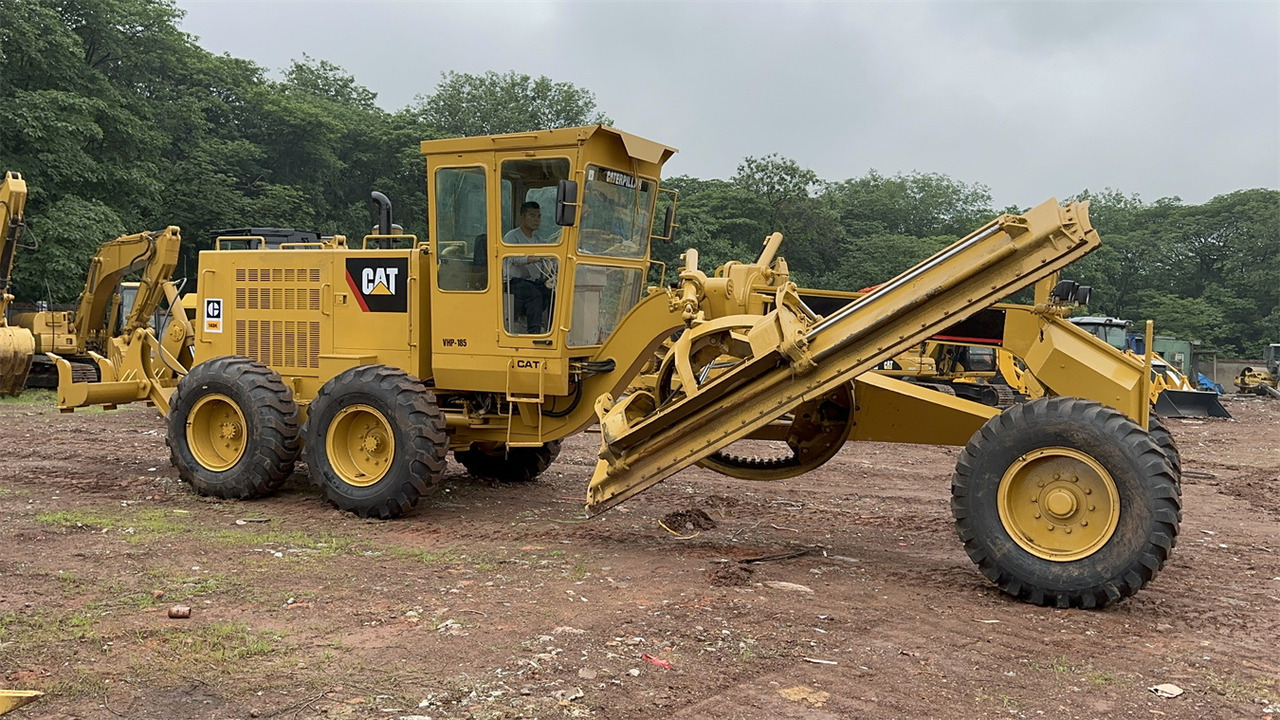 CATERPILLAR 140K - Gréder: 5 kép. CATERPILLAR 140K - Gréder: 5 kép.