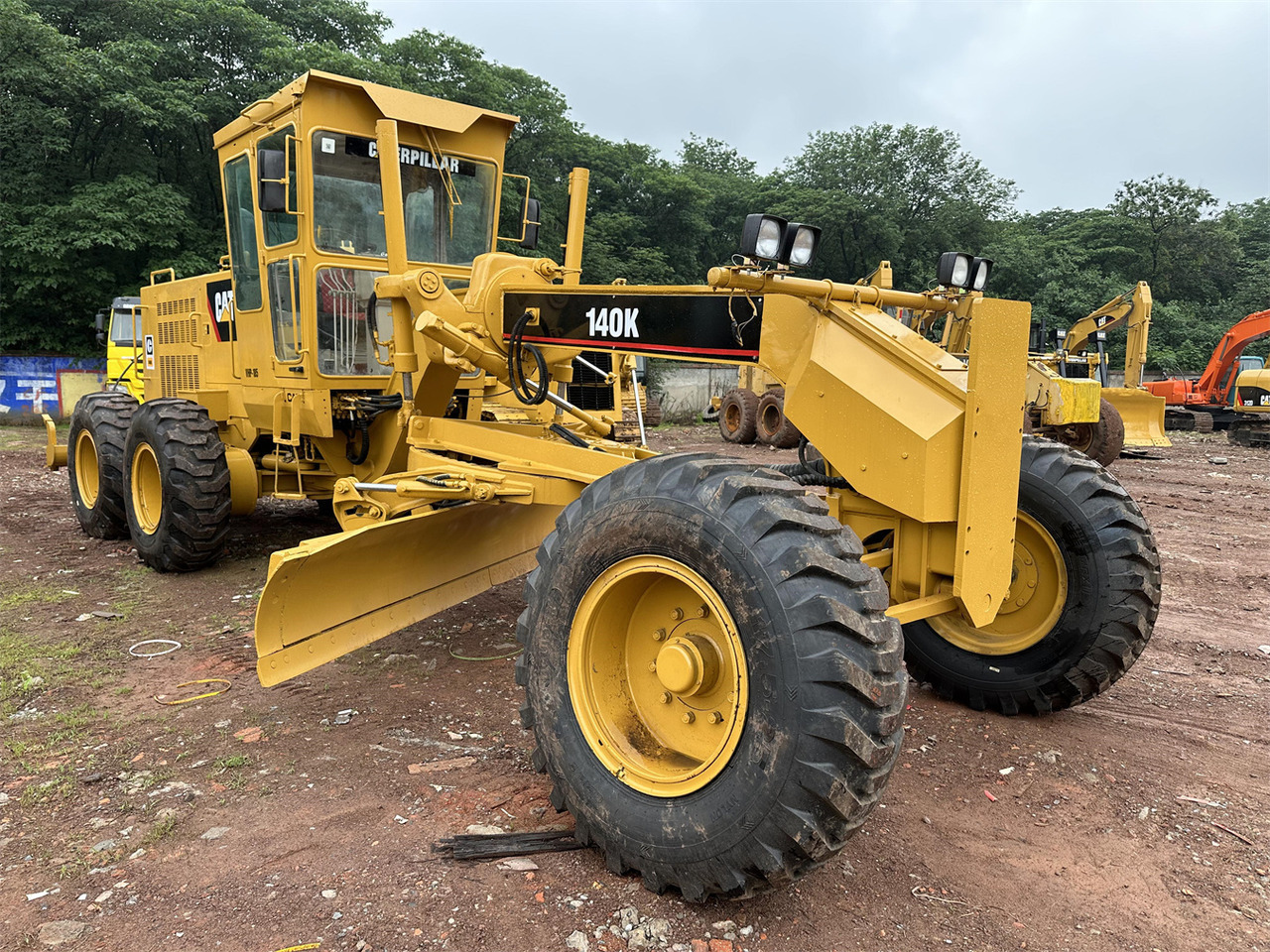 CATERPILLAR 140K - Gréder: 3 kép. CATERPILLAR 140K - Gréder: 3 kép.