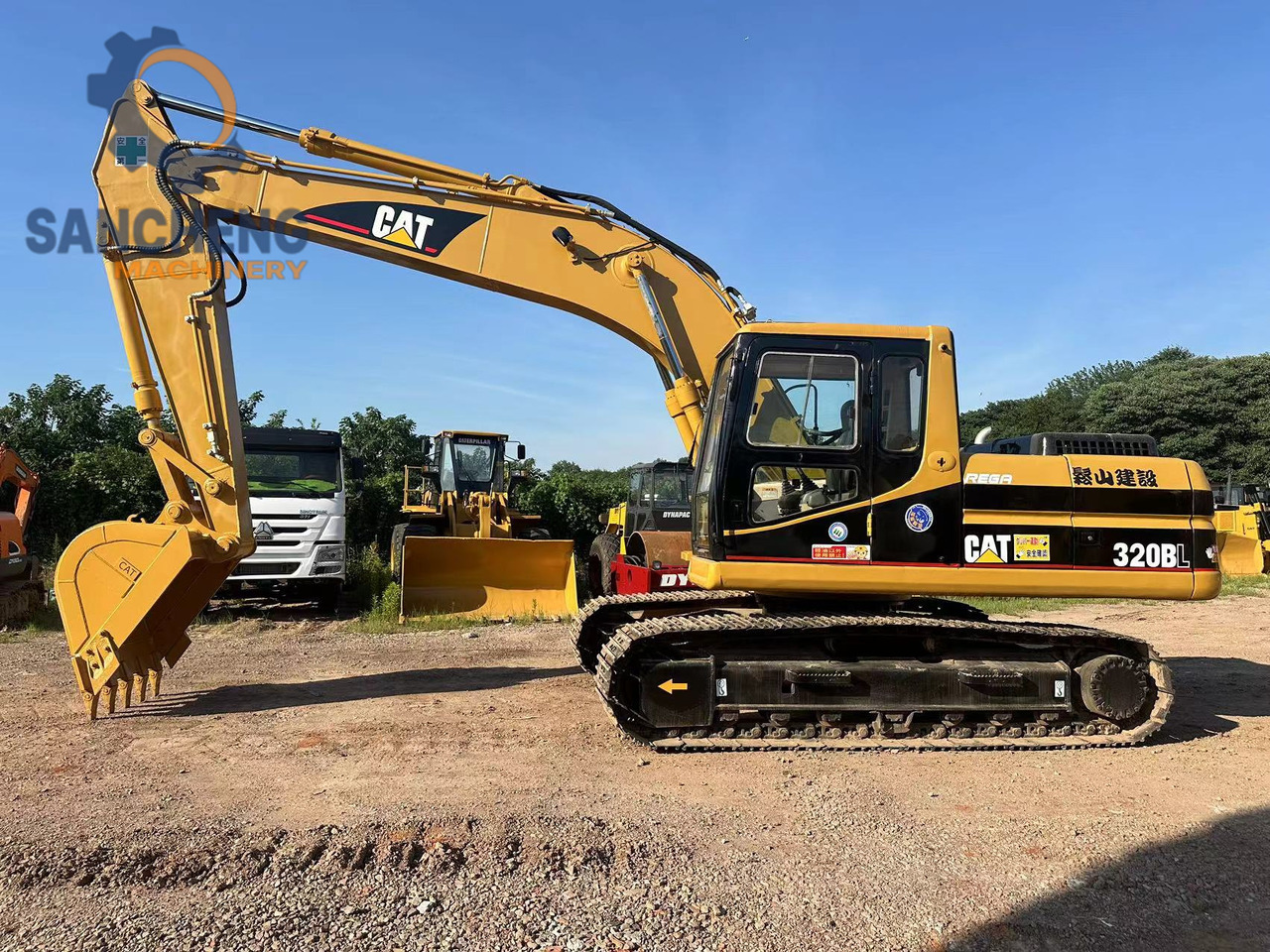 CATERPILLAR 320B - Lánctalpas kotró: 3 kép. CATERPILLAR 320B - Lánctalpas kotró: 3 kép.