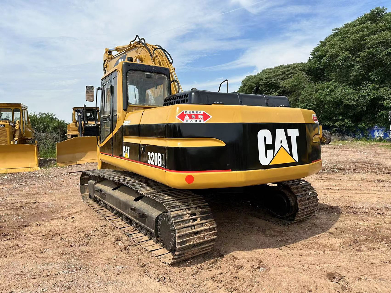 CATERPILLAR 320B - Lánctalpas kotró: 5 kép. CATERPILLAR 320B - Lánctalpas kotró: 5 kép.