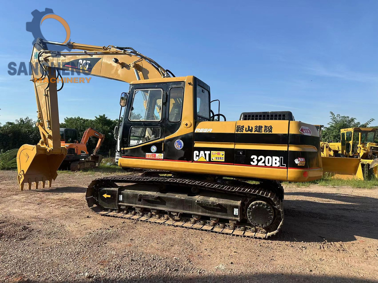 CATERPILLAR 320B - Lánctalpas kotró: 5 kép. CATERPILLAR 320B - Lánctalpas kotró: 5 kép.