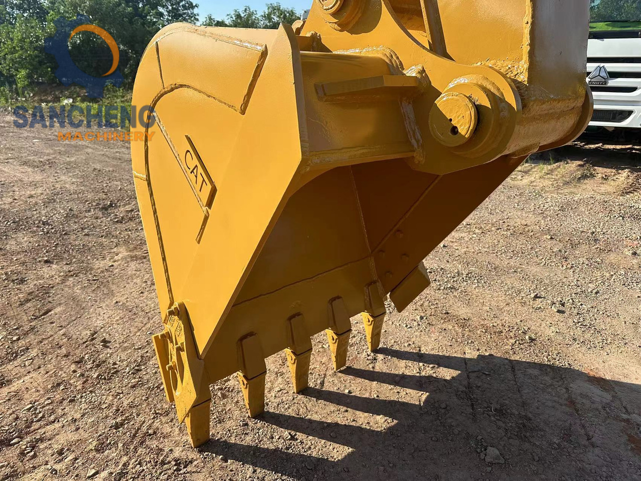 Lánctalpas kotró CATERPILLAR 320B: 11 kép.