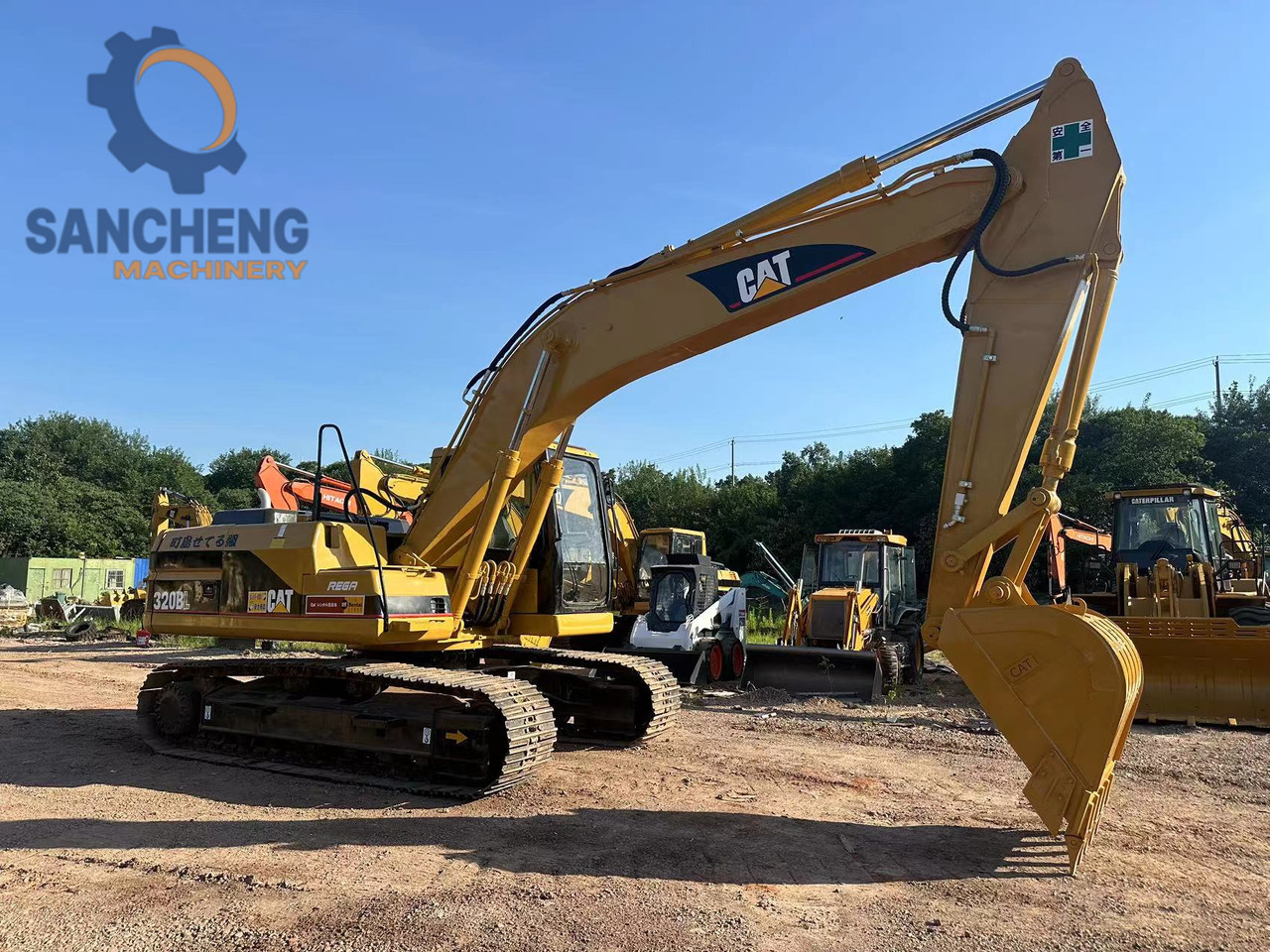 CATERPILLAR 320B excavator - Lánctalpas kotró: 3 kép. CATERPILLAR 320B excavator - Lánctalpas kotró: 3 kép.