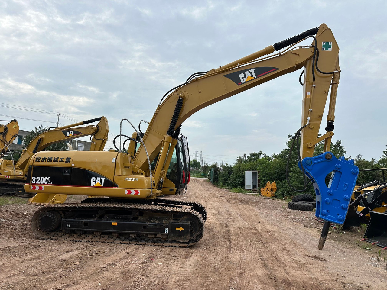 CATERPILLAR 320CL - Lánctalpas kotró: 1 kép. CATERPILLAR 320CL - Lánctalpas kotró: 1 kép.
