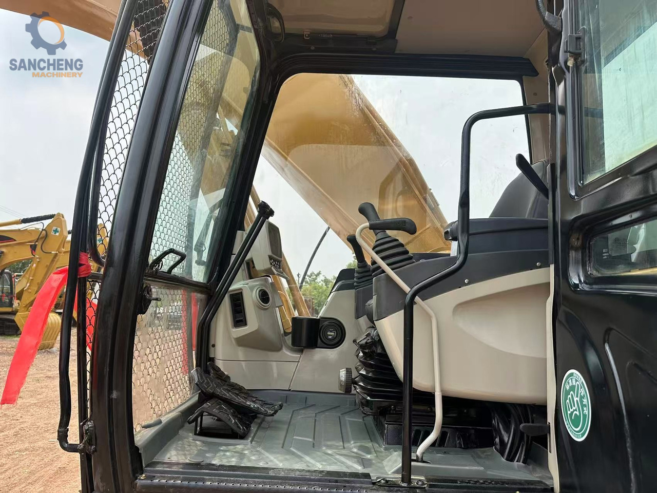 CATERPILLAR 325CL - Lánctalpas kotró: 3 kép. CATERPILLAR 325CL - Lánctalpas kotró: 3 kép.