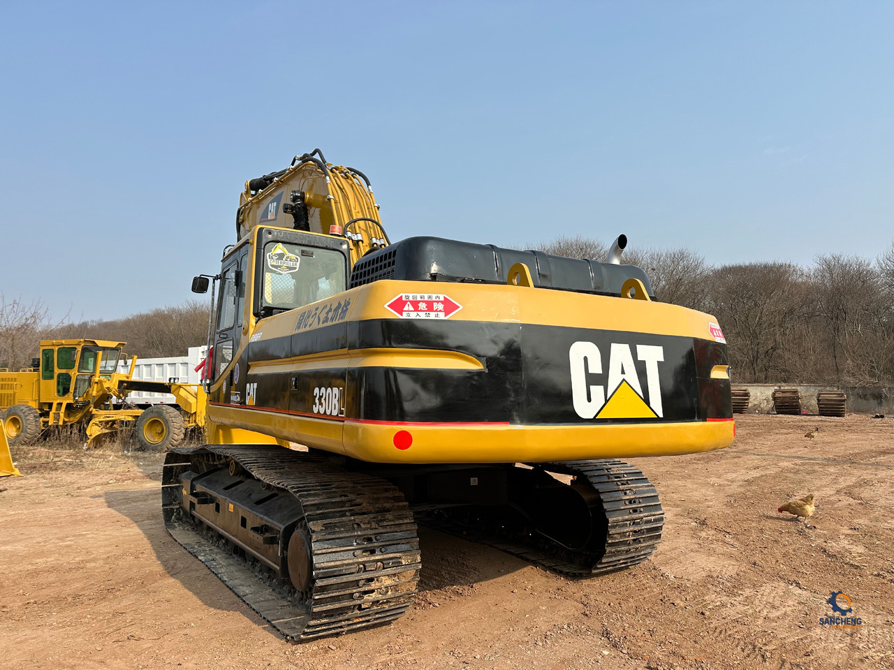 CATERPILLAR 330BL - Lánctalpas kotró: 3 kép. CATERPILLAR 330BL - Lánctalpas kotró: 3 kép.