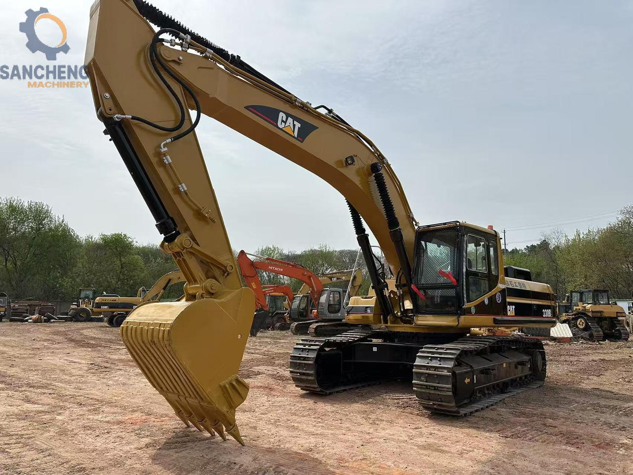 CATERPILLAR 330BL - Lánctalpas kotró: 3 kép. CATERPILLAR 330BL - Lánctalpas kotró: 3 kép.