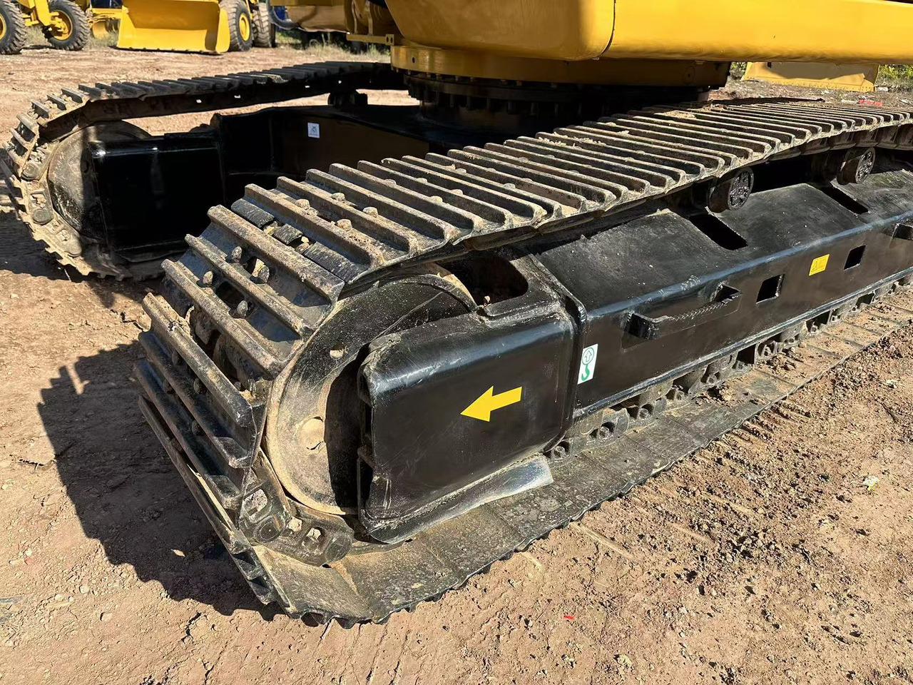 Kotrógép CATERPILLAR 330C: 10 kép.