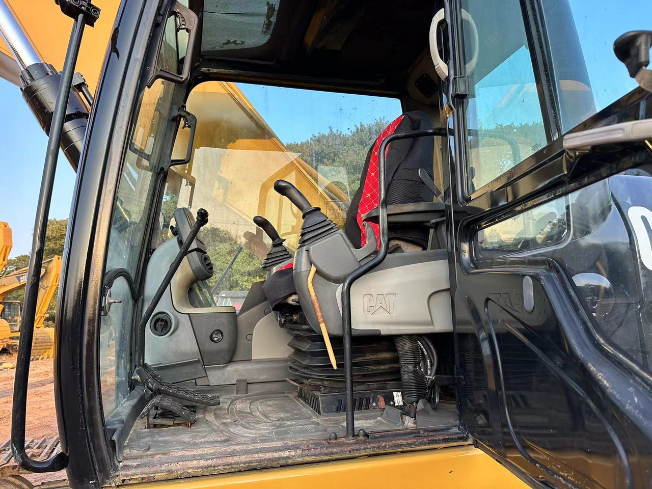 CATERPILLAR 330D2L excavator lízing CATERPILLAR 330D2L excavator: 9 kép.