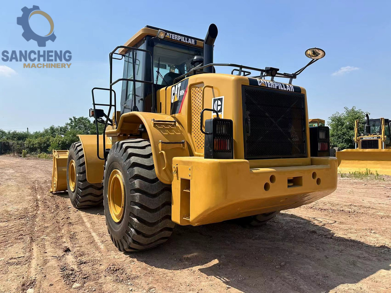 CATERPILLAR 980H - Gumikerekes homlokrakodó: 1 kép. CATERPILLAR 980H - Gumikerekes homlokrakodó: 1 kép.