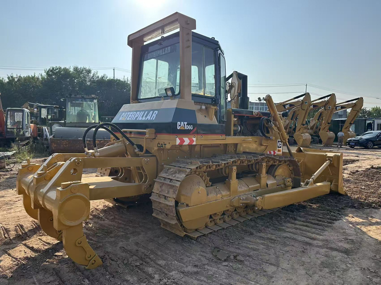 CATERPILLAR D6G - Buldózer: 5 kép. CATERPILLAR D6G - Buldózer: 5 kép.