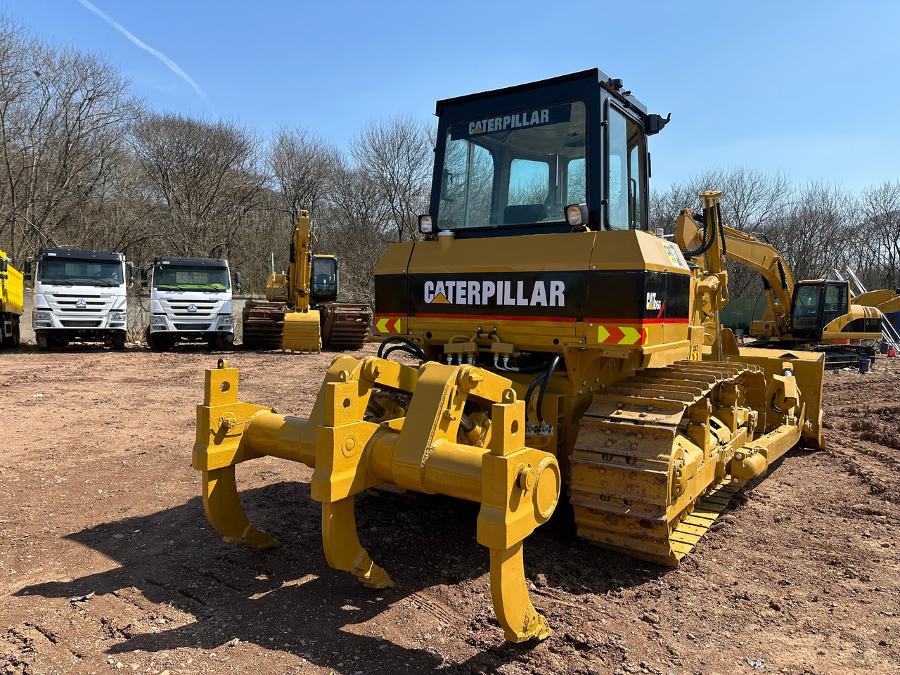 CATERPILLAR D6G bulldozer - Buldózer: 3 kép. CATERPILLAR D6G bulldozer - Buldózer: 3 kép.