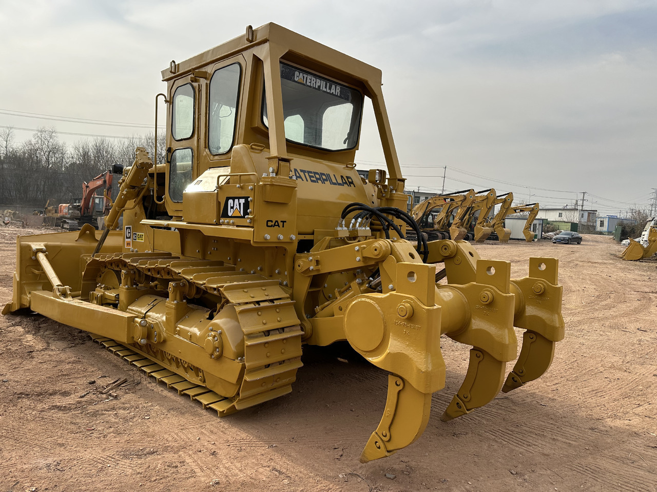 CATERPILLAR D7G - Buldózer: 1 kép. CATERPILLAR D7G - Buldózer: 1 kép.