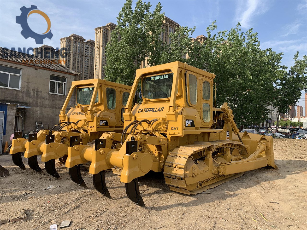 CATERPILLAR D7G - Buldózer: 4 kép. CATERPILLAR D7G - Buldózer: 4 kép.