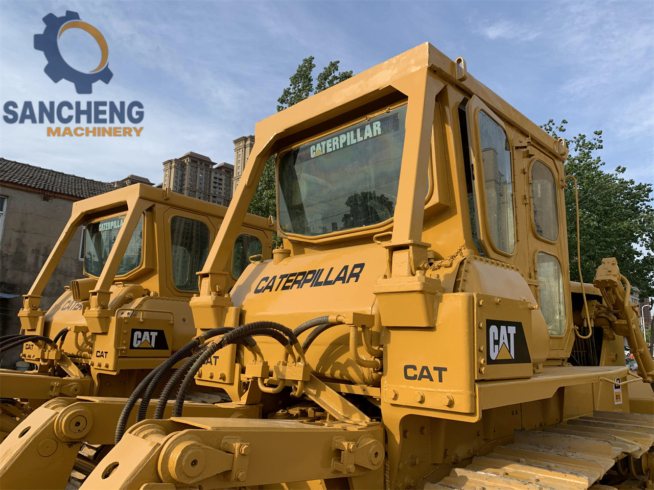 CATERPILLAR D7G - Buldózer: 3 kép. CATERPILLAR D7G - Buldózer: 3 kép.