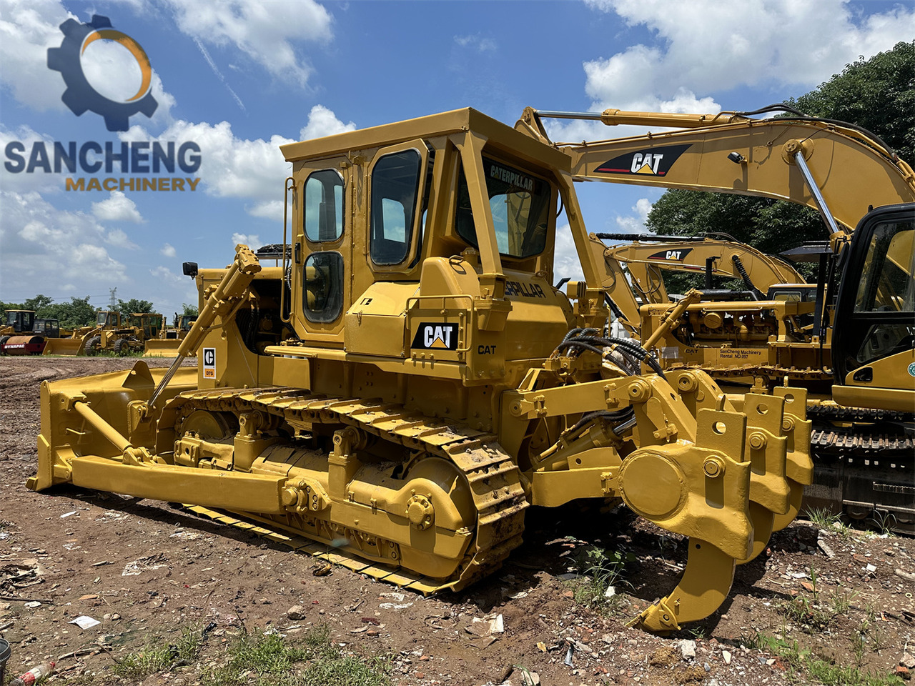 CATERPILLAR D7G - Buldózer: 1 kép. CATERPILLAR D7G - Buldózer: 1 kép.