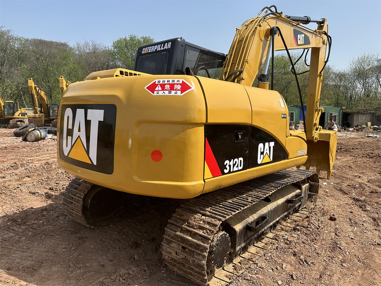 Caterpillar 312D - Minikotró: 2 kép. Caterpillar 312D - Minikotró: 2 kép.