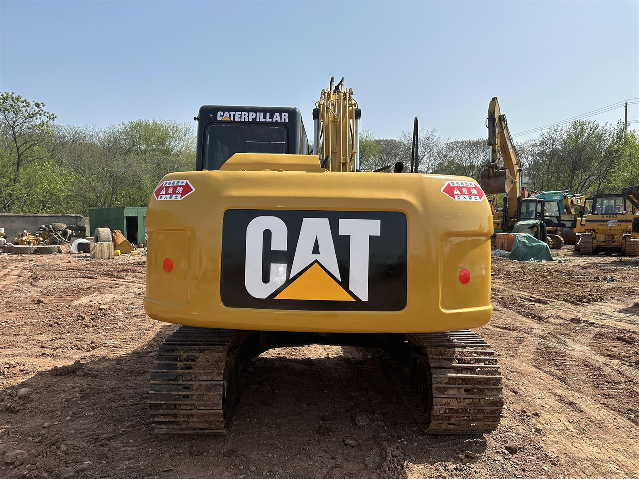 Caterpillar 312D - Minikotró: 5 kép. Caterpillar 312D - Minikotró: 5 kép.