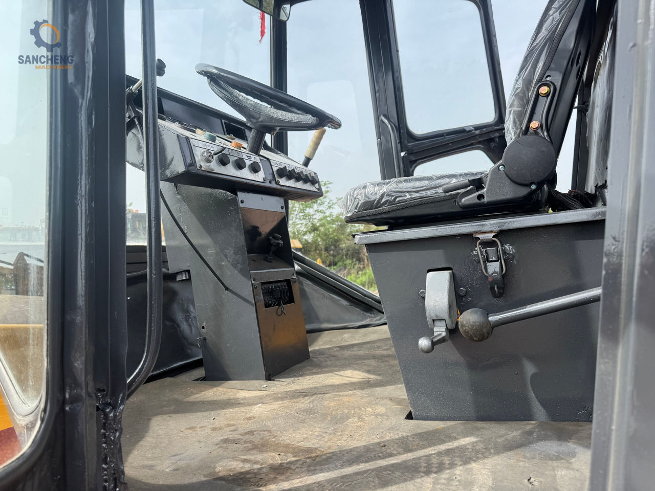 DYNAPAC CA30D - Henger: 5 kép. DYNAPAC CA30D - Henger: 5 kép.