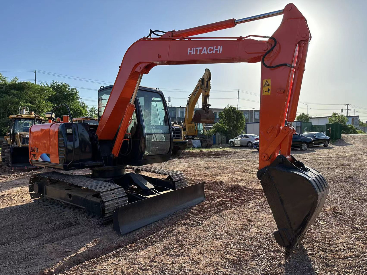HITACHI ZAXIS ZX70 - Minikotró: 4 kép. HITACHI ZAXIS ZX70 - Minikotró: 4 kép.