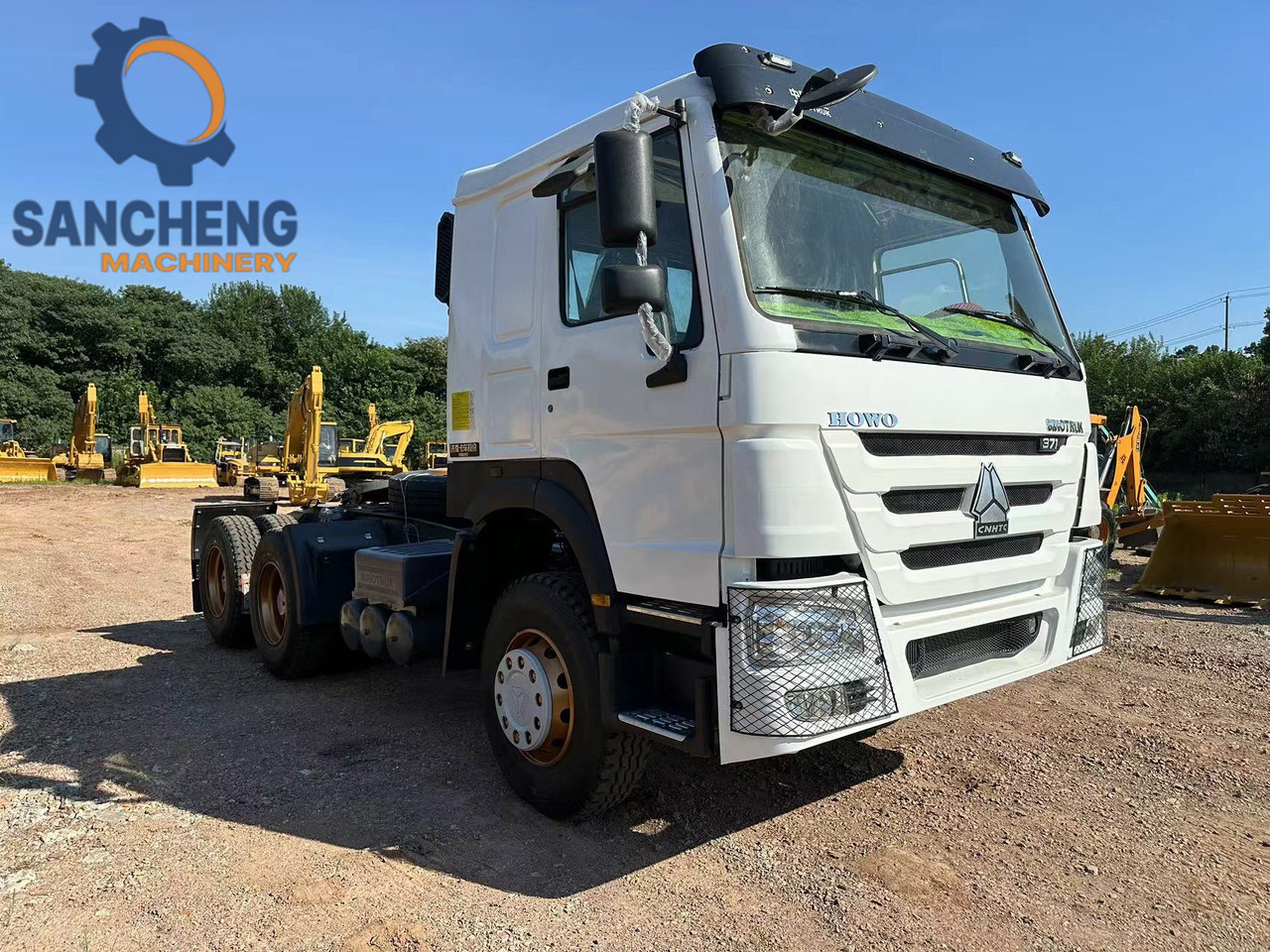 SINOTRUK HOWO Truck Head 371 - Nyergesvontató: 3 kép. SINOTRUK HOWO Truck Head 371 - Nyergesvontató: 3 kép.