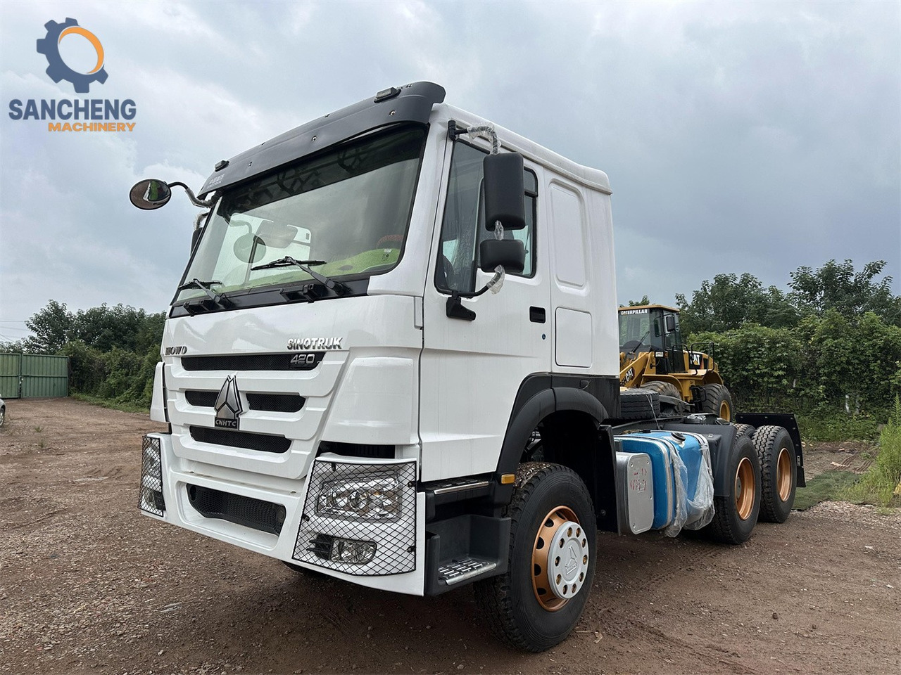 Nyergesvontató SINOTRUK Howo tractor unit 420hp: 7 kép.