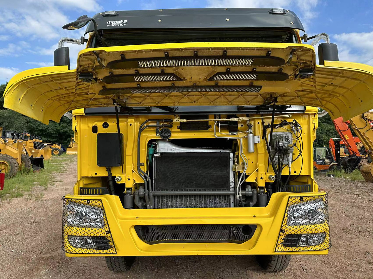 Billenőplatós teherautó SINOTRUK Howo 371 Dump truck: 10 kép.