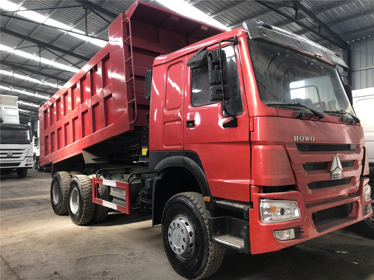 SINOTRUK Howo Dump truck 371 - Billenőplatós teherautó: 1 kép. SINOTRUK Howo Dump truck 371 - Billenőplatós teherautó: 1 kép.