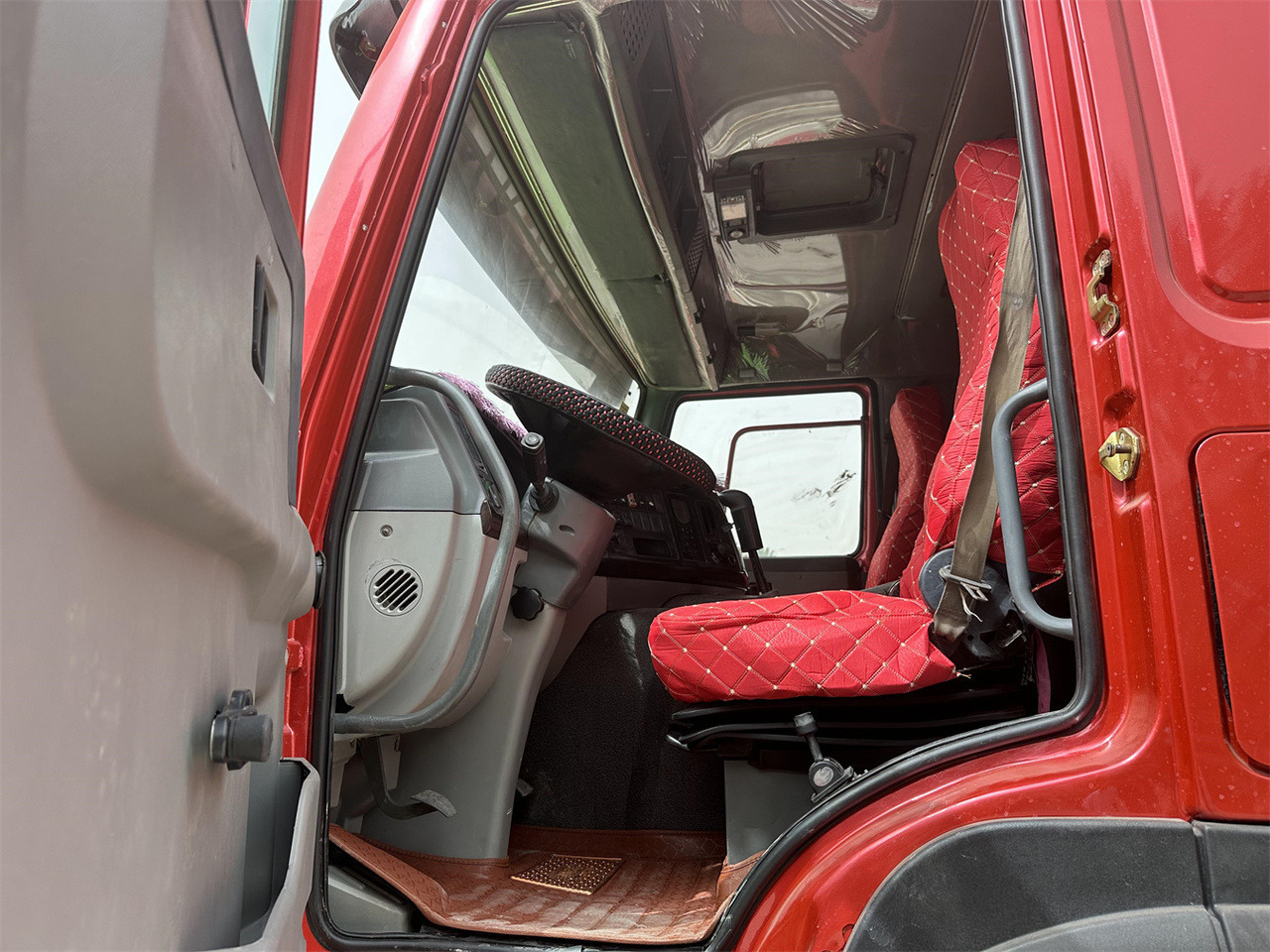 Billenőplatós teherautó a következők szállításához silózás SINOTRUK Howo Dump truck 371: 8 kép.
