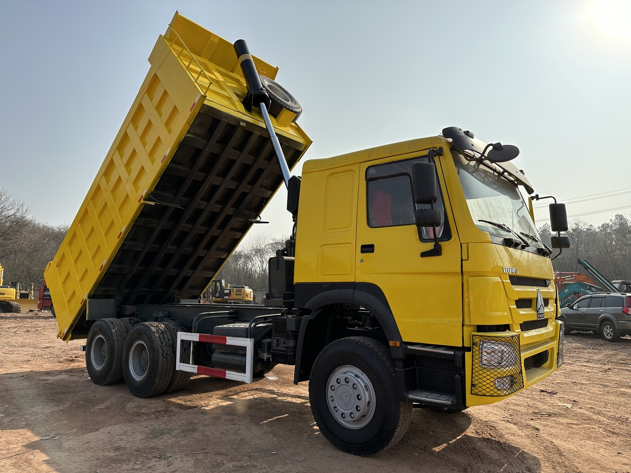 Billenőplatós teherautó a következők szállításához silózás SINOTRUK Howo Dump truck 371: 6 kép.