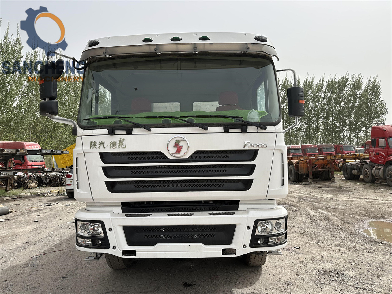 Shacman F3000 Dump truck - Billenőplatós teherautó: 4 kép. Shacman F3000 Dump truck - Billenőplatós teherautó: 4 kép.