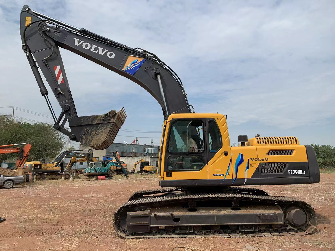 Kotrógép VOLVO EC290B: 9 kép.