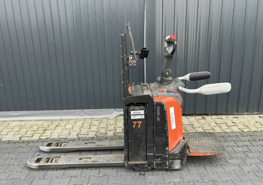 BT LPE200 - Kézi raklapemelő: 2 kép. BT LPE200 - Kézi raklapemelő: 2 kép.