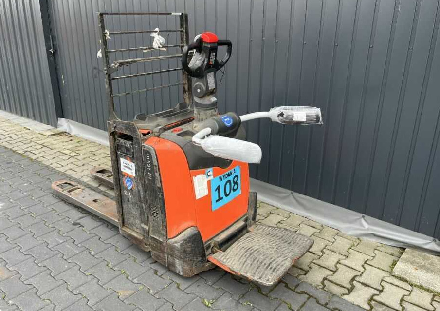 BT LPE200 - Kézi raklapemelő: 3 kép. BT LPE200 - Kézi raklapemelő: 3 kép.