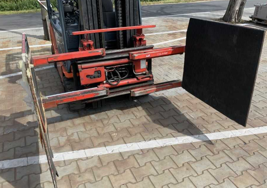 Bolzoni KS08CF5A, Kartonklammer - Bálafogó - Anyagmozgató gép: 5 kép. Bolzoni KS08CF5A, Kartonklammer - Bálafogó - Anyagmozgató gép: 5 kép.