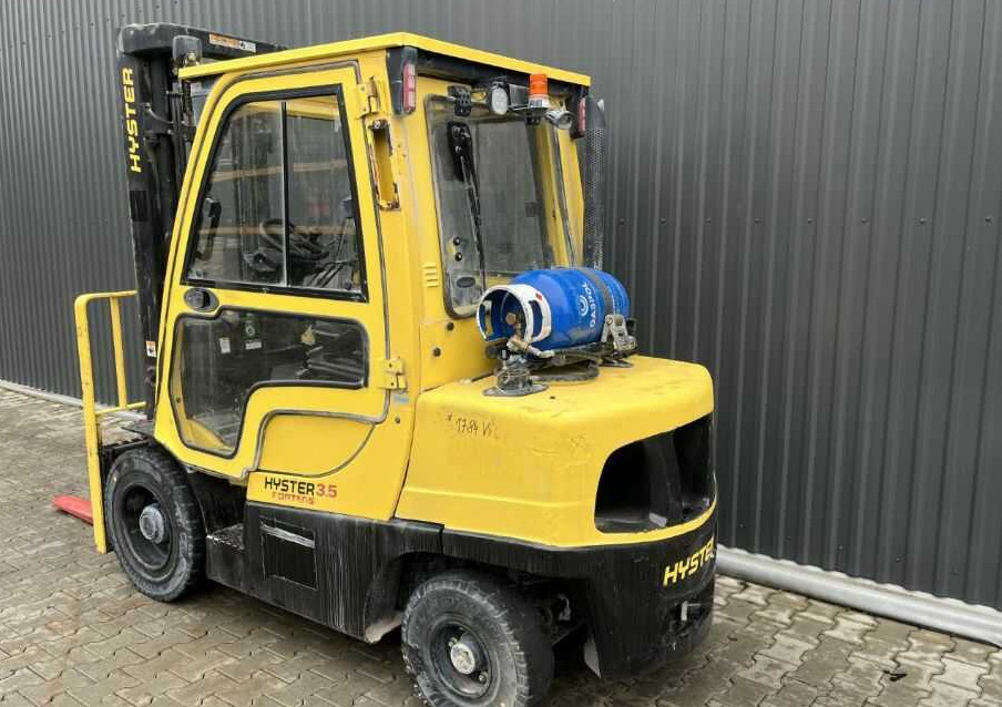 Hyster H3.5FT - Gázüzemű targonca: 3 kép. Hyster H3.5FT - Gázüzemű targonca: 3 kép.