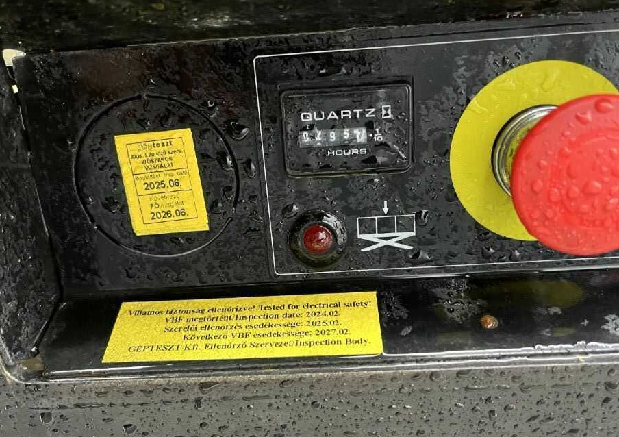 JLG 4045R - Ollós emelő: 5 kép. JLG 4045R - Ollós emelő: 5 kép.