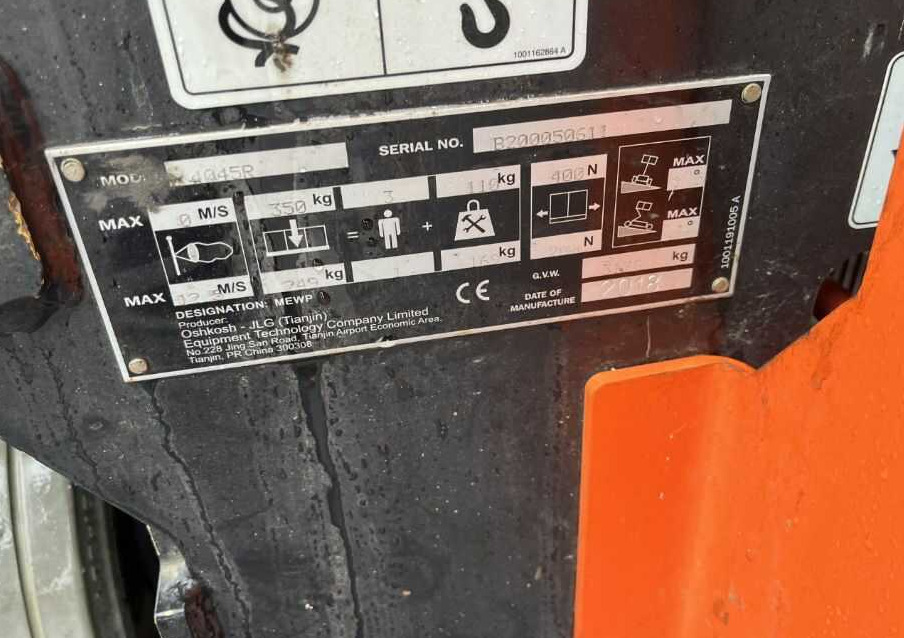 JLG 4045R - Ollós emelő: 4 kép. JLG 4045R - Ollós emelő: 4 kép.